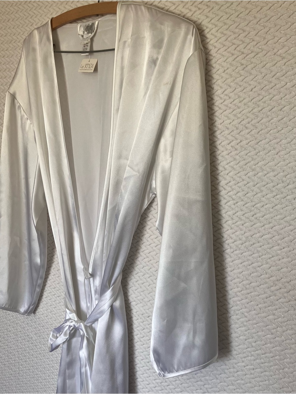NWT La Senza Silver Satin Kimono Robe Self-Tie Belt Women’s L/XL - Picture 5 of 14